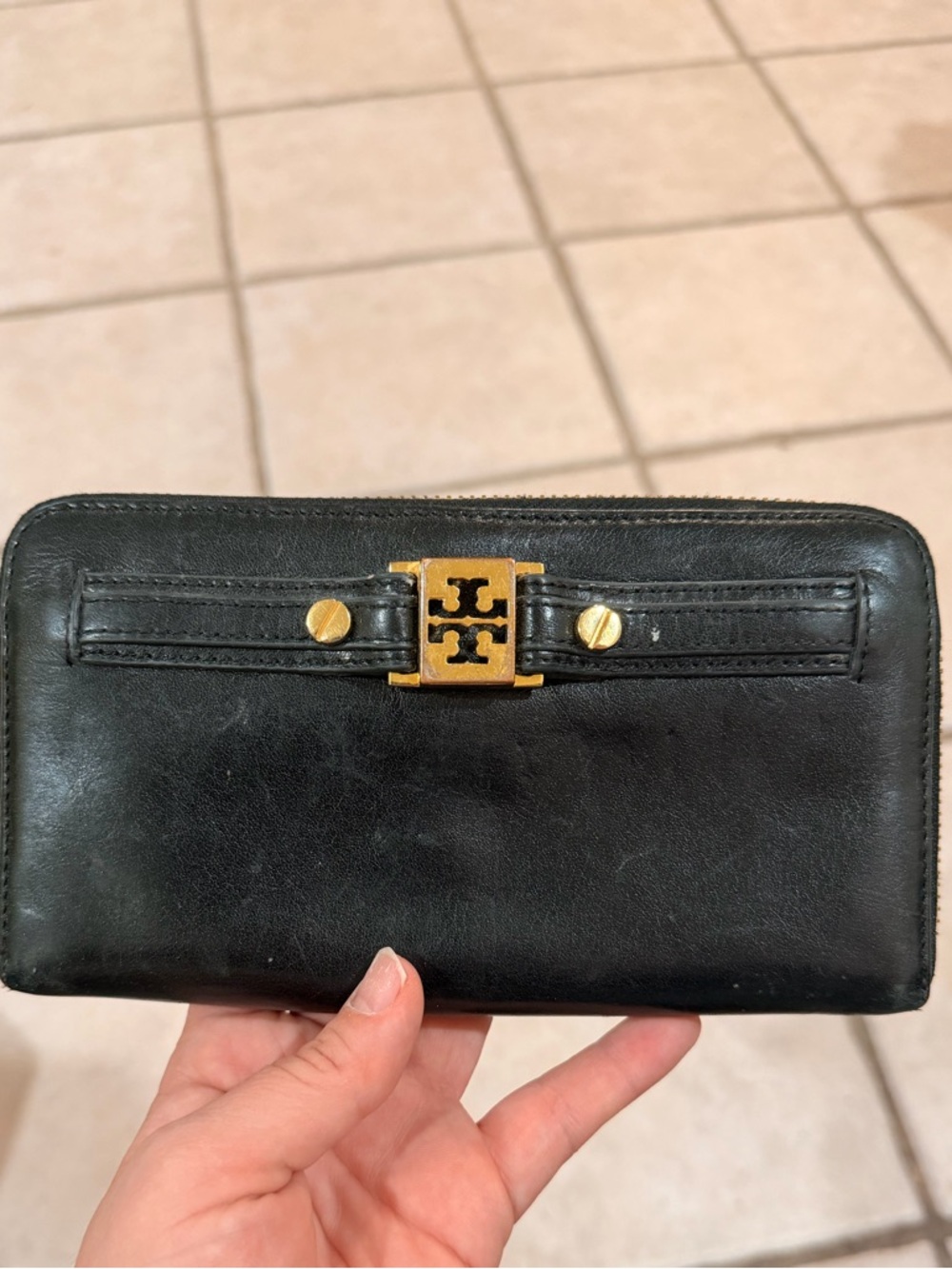 Tory Burch zip-around continental wallet